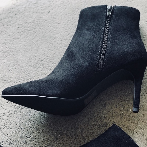 Last 1 Delicious Success Black 3” Heeled BOOTIE - Picture 4 of 5